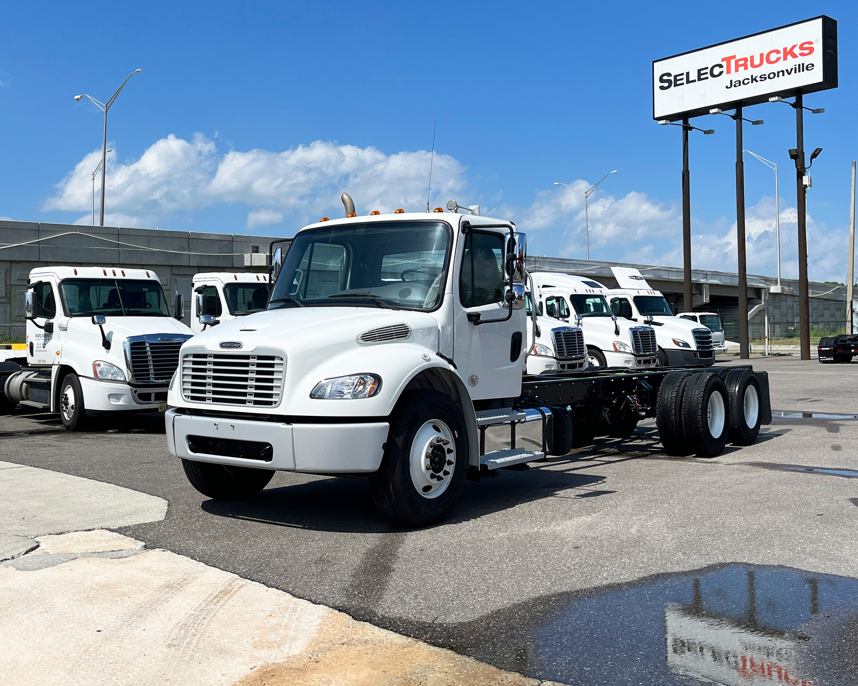 2020 Freightliner Business Class M2 106 T40959